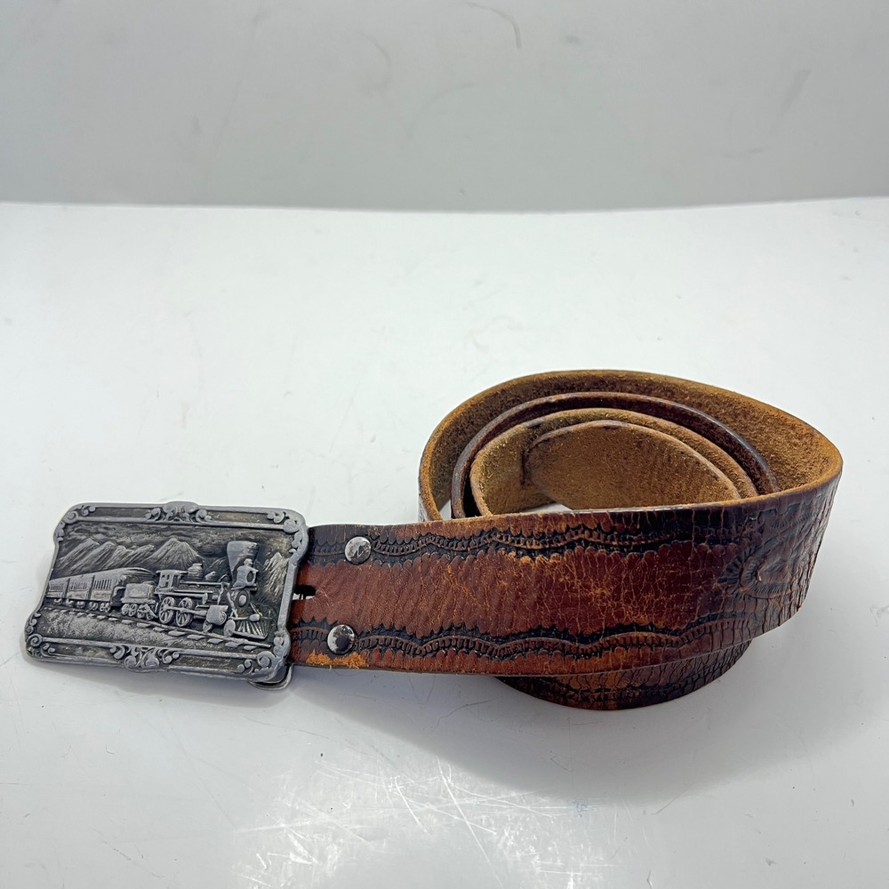 Siskiyou Railroad Train Belt Buckle & Embossed Leather Belt Mens Vintage 1984